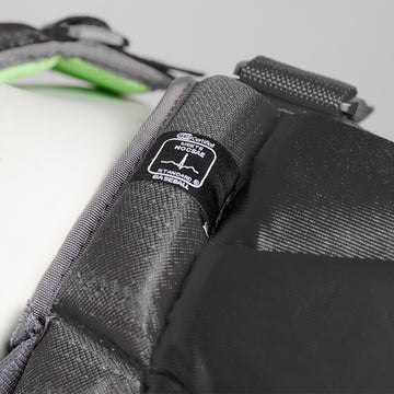 ALL-STAR S7 AXIS™ CHEST PROTECTOR AGES 12-16, 15.5 ALL-STAR S7 AXIS™ CHEST PROTECTOR AGES 12-16, 15.5